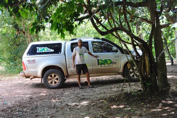 Estacionamento na Prainha do Rio Novo, no Jalapão - TO